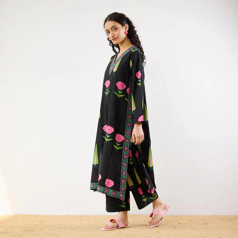 Women’s Black Floral Kurta Set with Pants - Image 3